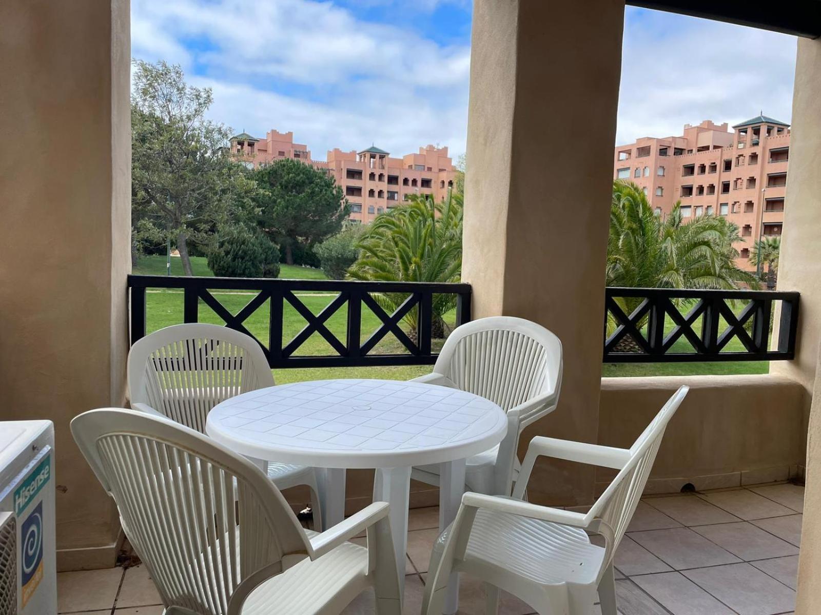 Vista Jardin En Urb. Jardines De Isla Canela. المظهر الخارجي الصورة